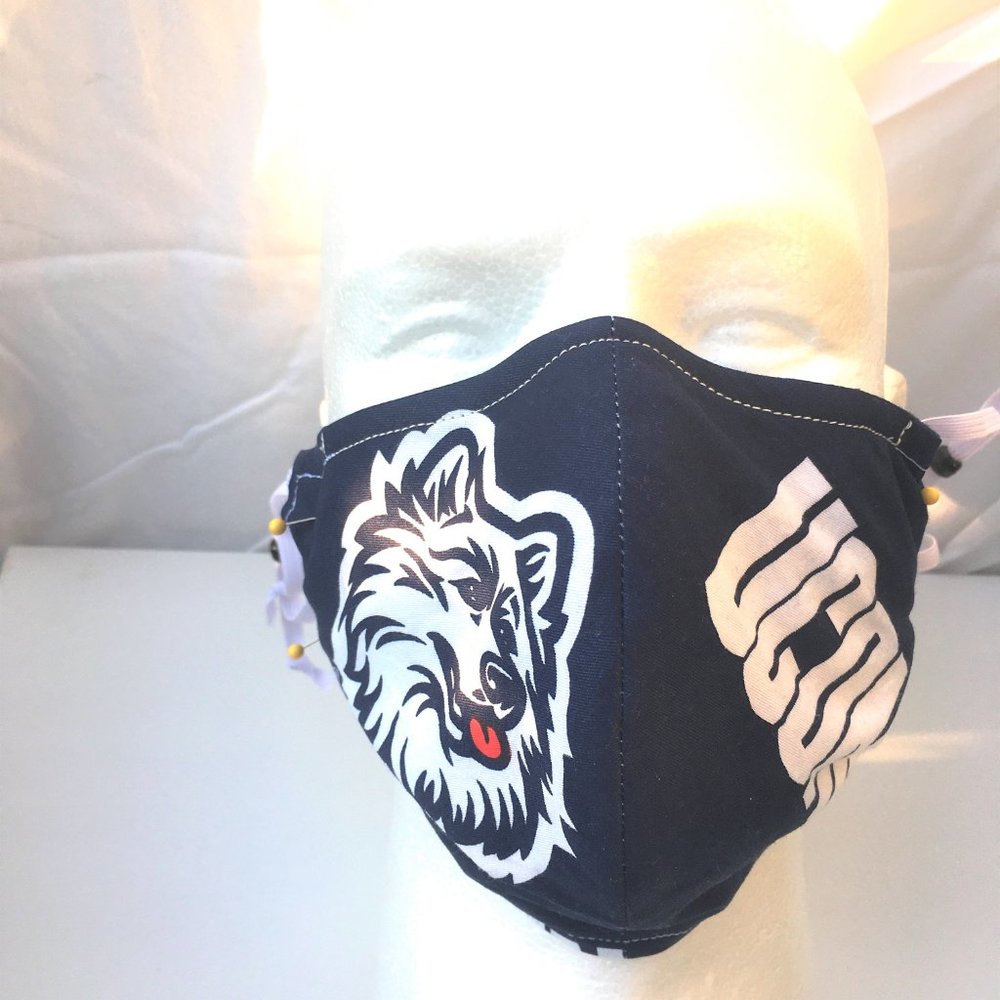 Three Child's Kids UConn Huskies Face Masks NEW Reversible Plaid - Picture 7 of 12